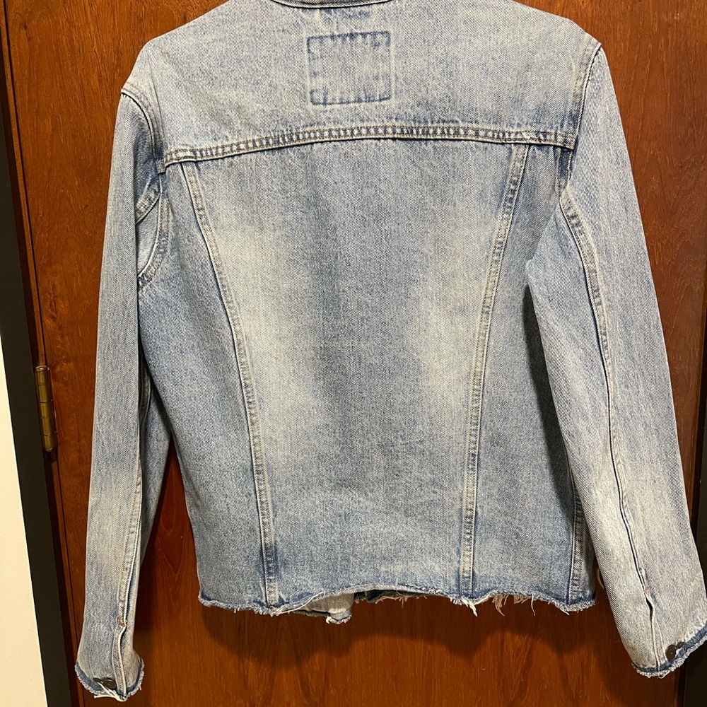 Levi’s Altered Line - Picture 5 of 6